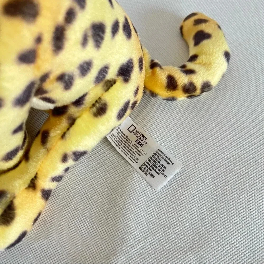 National Geographic Cheetah Kids Realistic Plushies Stuffed Animal 9.5